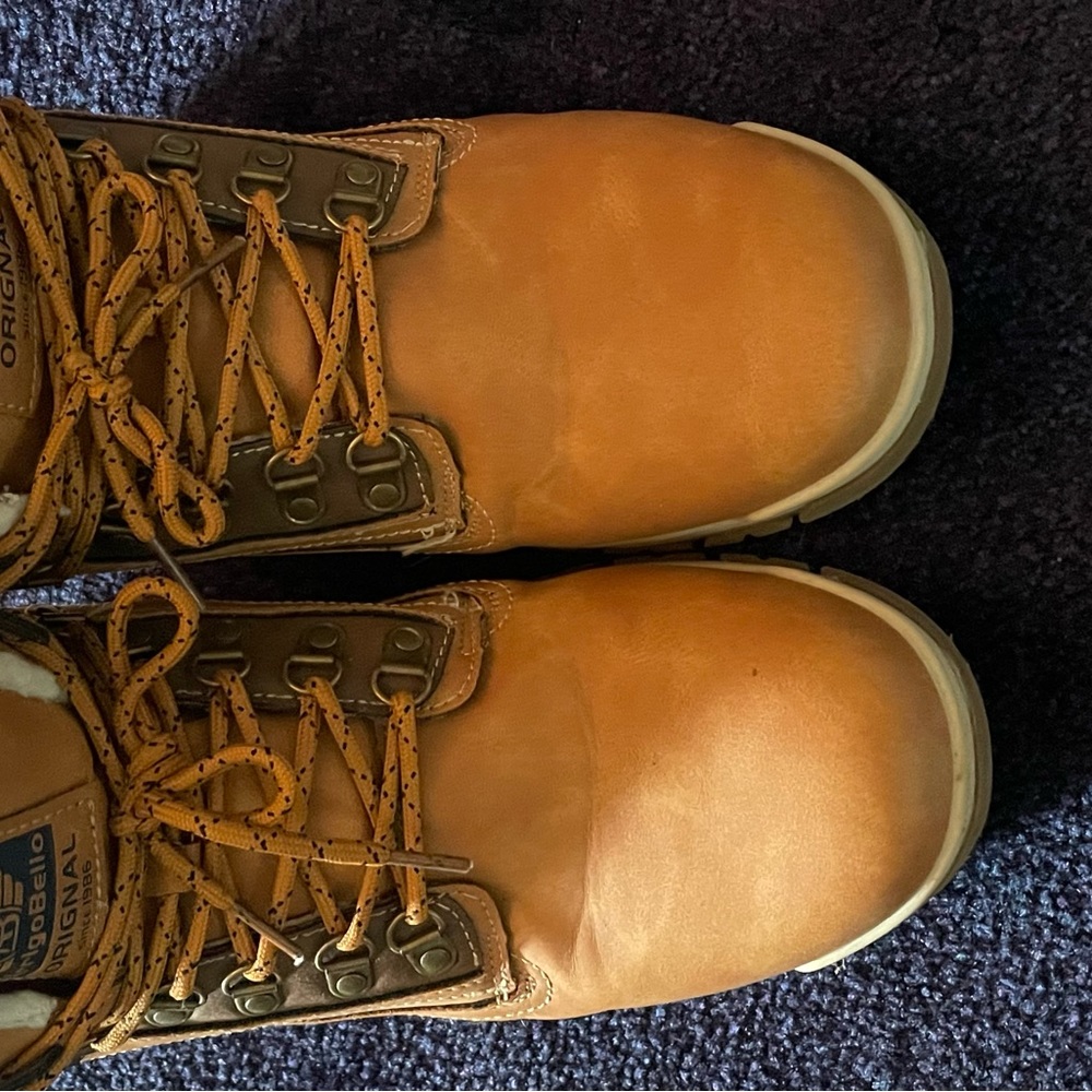 Boots - Picture 6 of 6